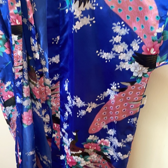 Vintage Royal Blue Kimono Silky Satin Floral Large Pink Bird Robe Sleepwear - Picture 5 of 7